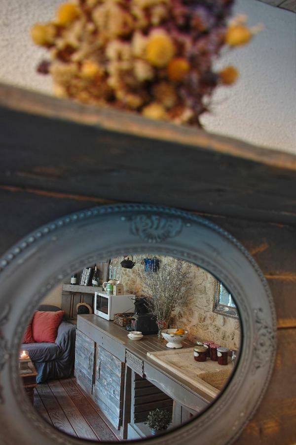 Bed and Breakfast Le Moulin De Picaud Grans Exteriér fotografie